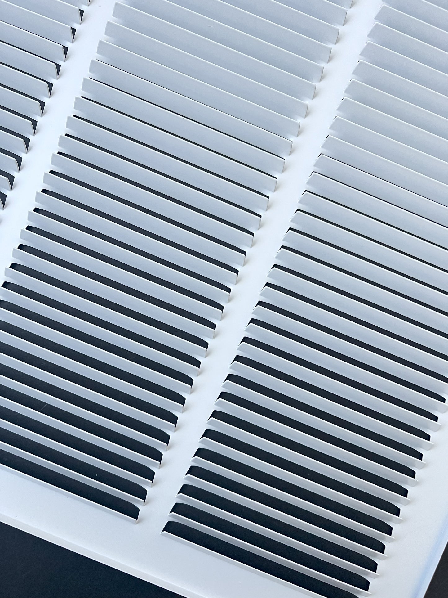 24"x20" Stamped Face Steel Return Grille Vent Cover White Poweder Coating Without Frame Outside Dimension 25.75"x21.75"
