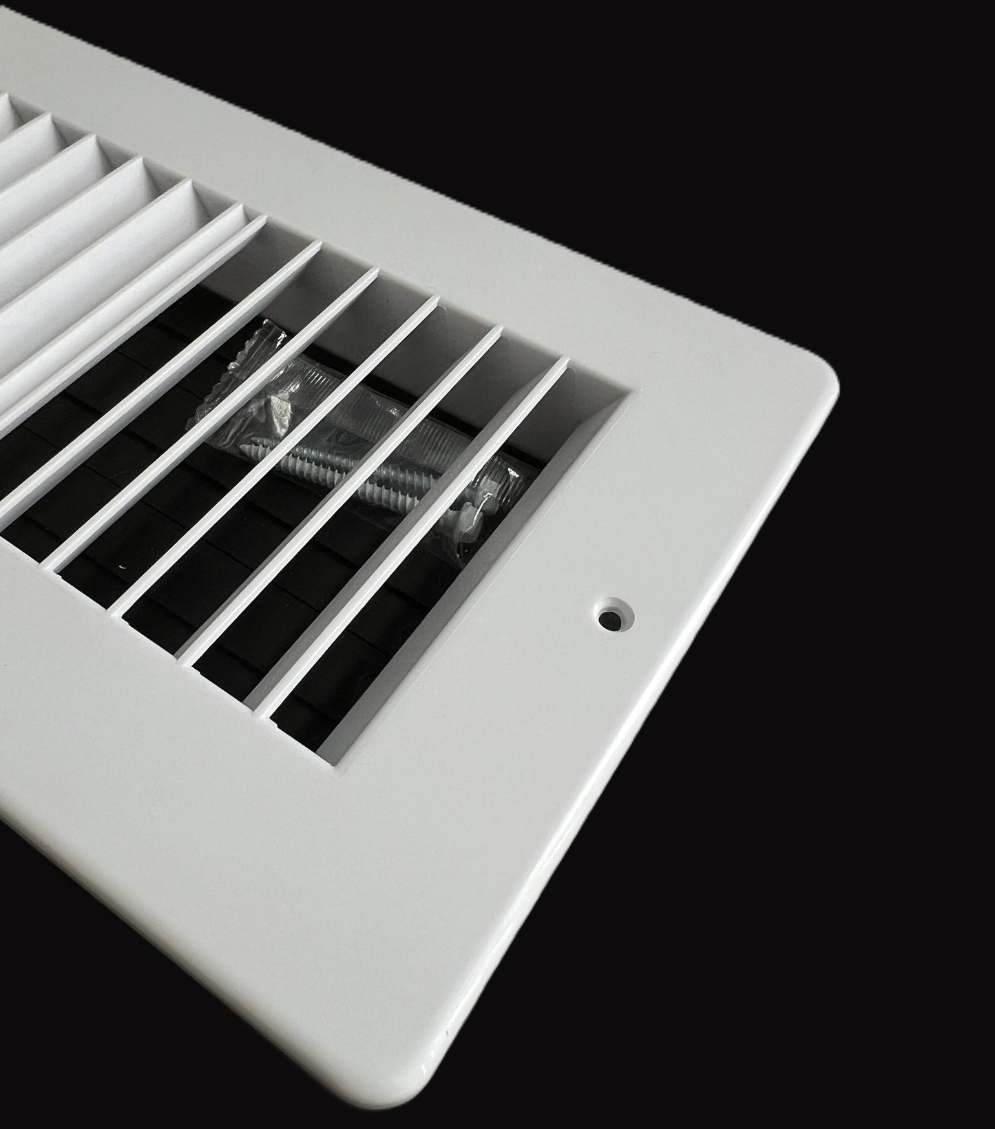 Two-way plastic side wall/ceiling register in white 8"w X 4"h for duct opening